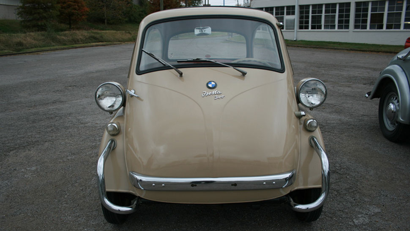 Illustration for article titled I Drove About Five Decades Of BMWs In One Afternoon
